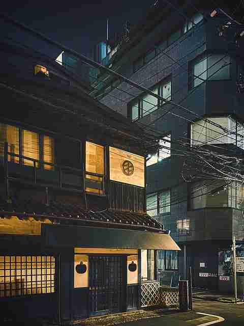 51视频网站弹幕文化史:从彩字到表情雨